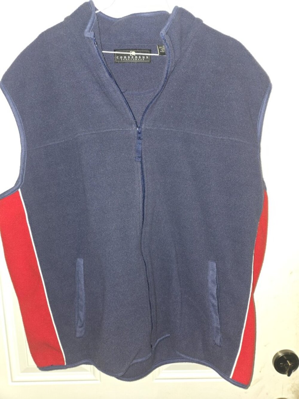 Consensus Sportswear Red & Blue Fleece Golf Vest Xtra-Large Great Shape